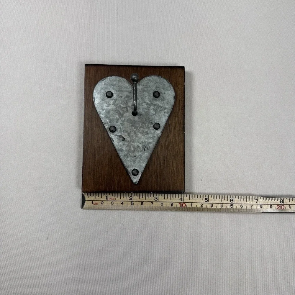 Rustic Wood/Metal Heart shaped Wall Hook‎